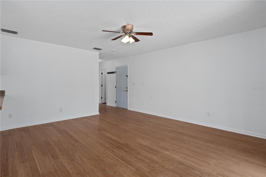 For Rent: $1,800 (2 beds, 2 baths, 1364 Square Feet)