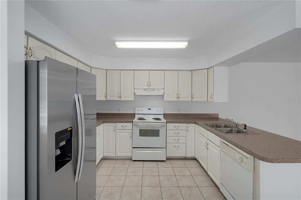 For Rent: $1,800 (2 beds, 2 baths, 1364 Square Feet)