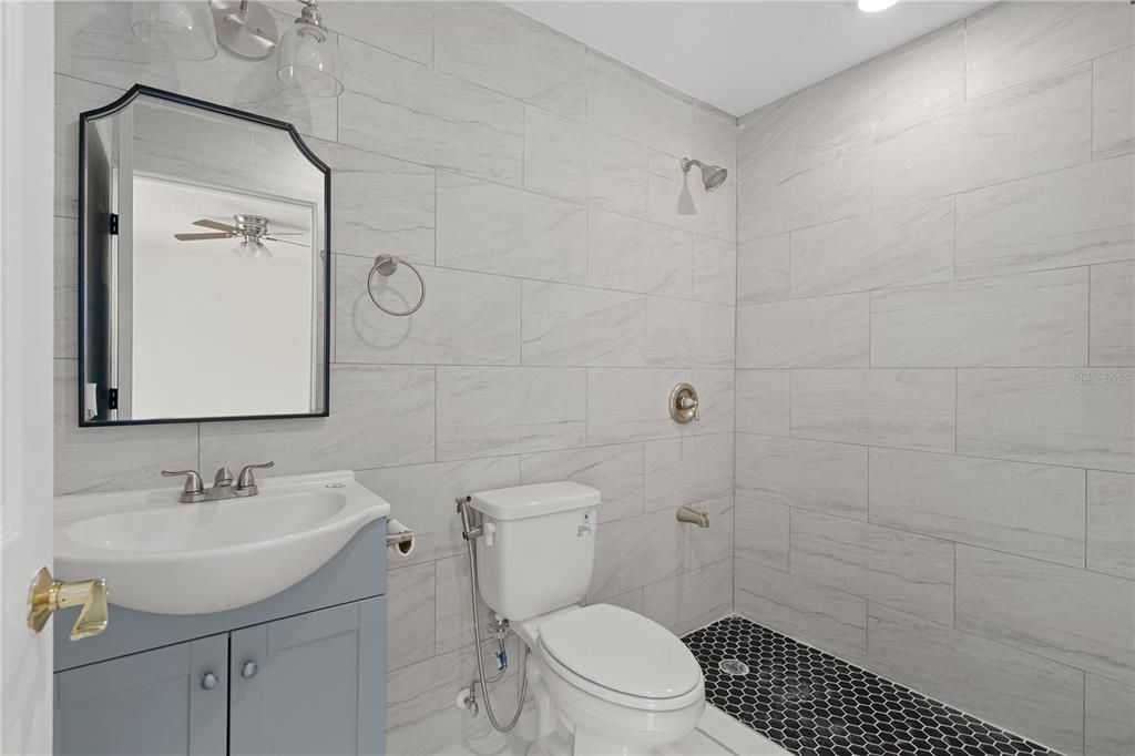 For Rent: $1,800 (2 beds, 2 baths, 1364 Square Feet)
