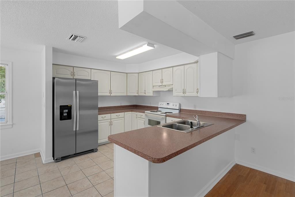 For Rent: $1,800 (2 beds, 2 baths, 1364 Square Feet)