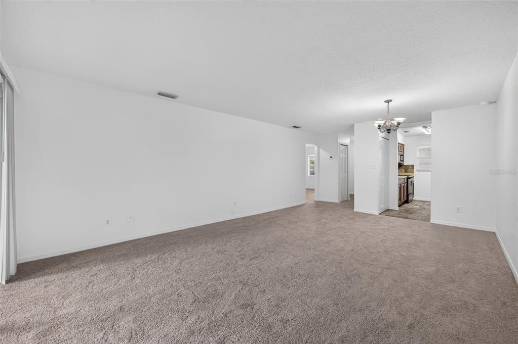 For Rent: $1,600 (2 beds, 2 baths, 1058 Square Feet)