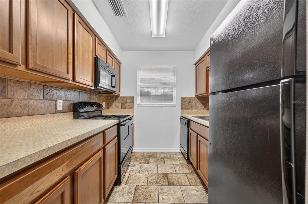 For Rent: $1,600 (2 beds, 2 baths, 1058 Square Feet)