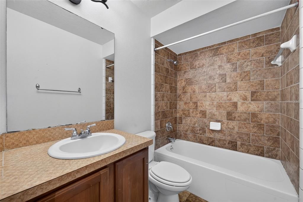 For Rent: $1,600 (2 beds, 2 baths, 1058 Square Feet)