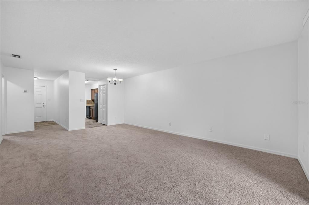 For Rent: $1,600 (2 beds, 2 baths, 1058 Square Feet)