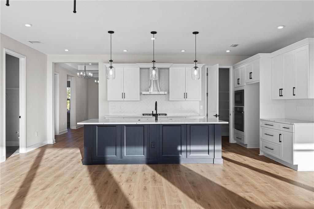 For Sale: $699,990 (3 beds, 3 baths, 2490 Square Feet)