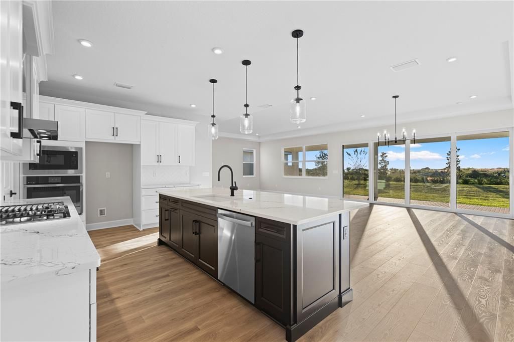 For Sale: $699,990 (3 beds, 3 baths, 2490 Square Feet)