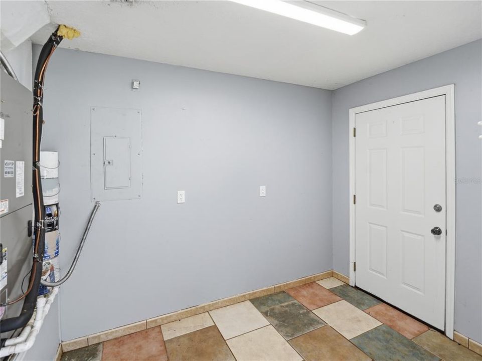For Sale: $650,000 (3 beds, 2 baths, 1708 Square Feet)