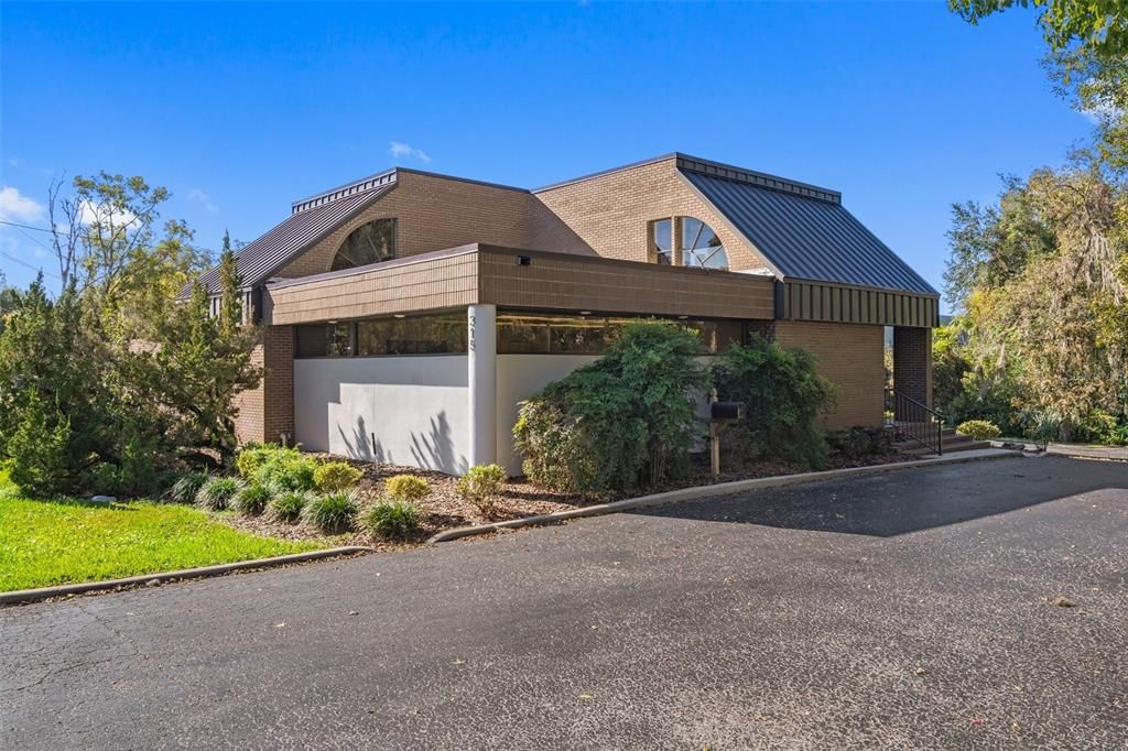 For Sale: $749,900 (0 beds, 0 baths, 3767 Square Feet)