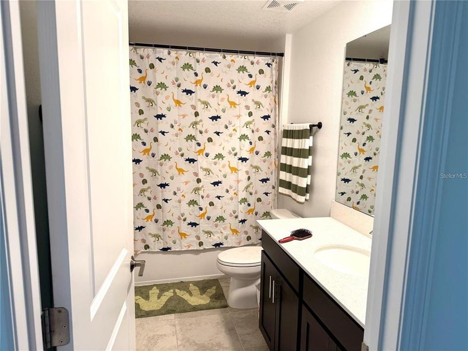En Venta: $385,000 (3 camas, 2 baños, 1755 Pies cuadrados)
