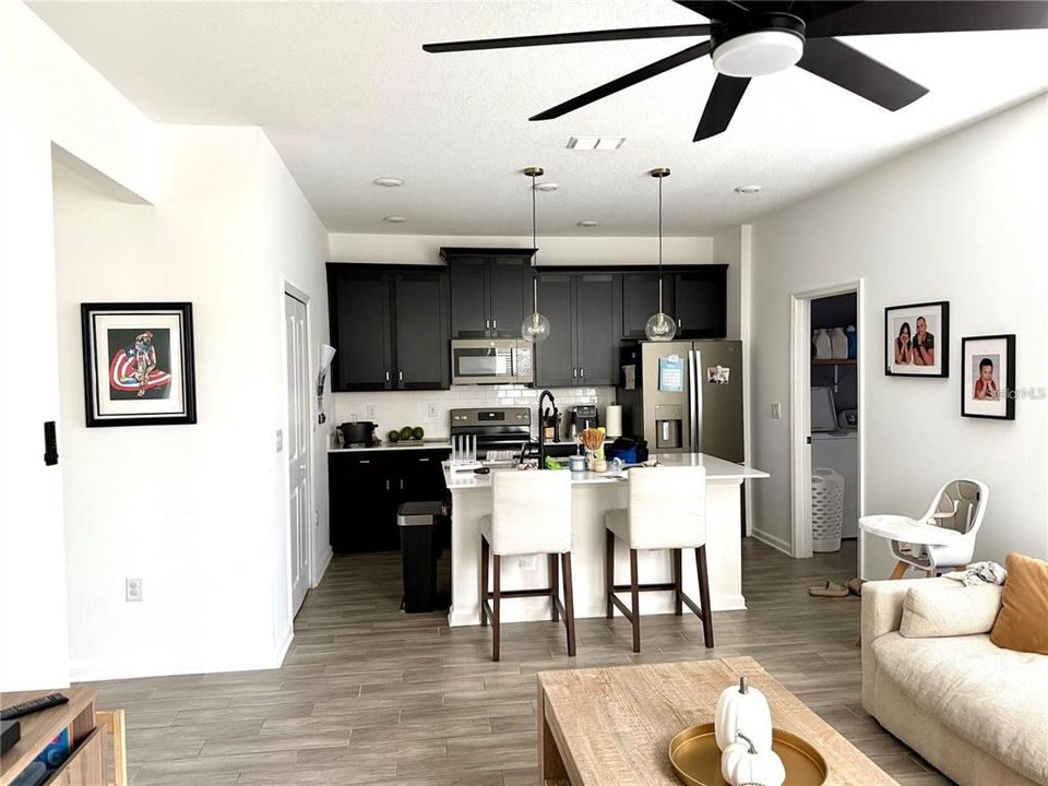 En Venta: $385,000 (3 camas, 2 baños, 1755 Pies cuadrados)