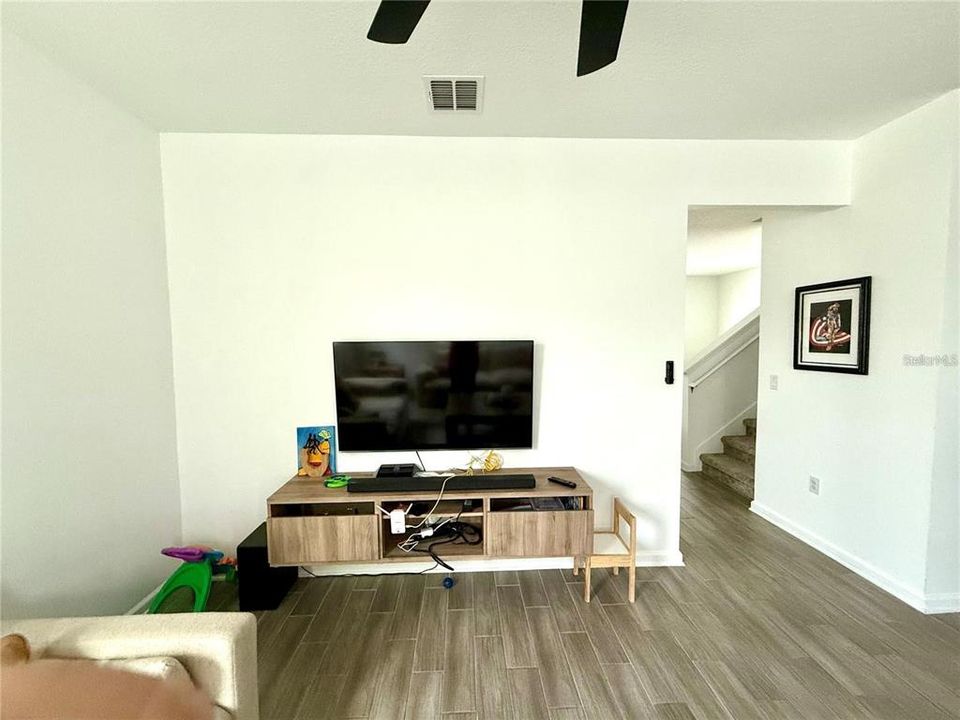 En Venta: $385,000 (3 camas, 2 baños, 1755 Pies cuadrados)