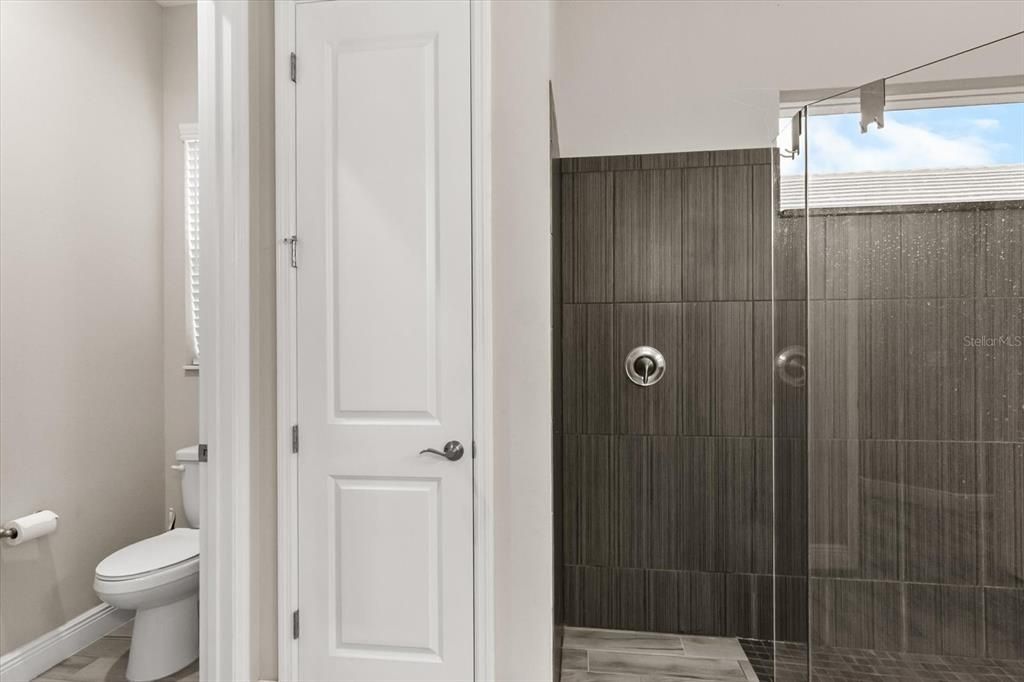 For Sale: $850,000 (4 beds, 3 baths, 2418 Square Feet)