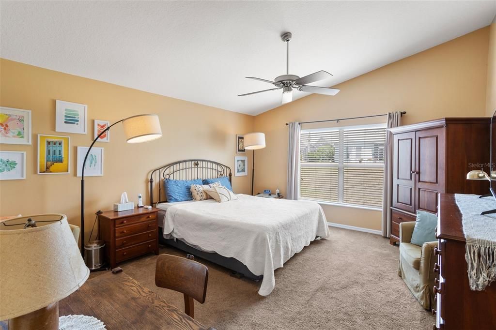 For Sale: $324,900 (2 beds, 2 baths, 1341 Square Feet)
