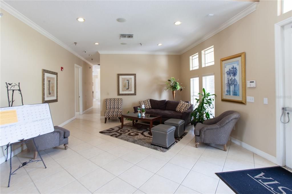 For Sale: $324,900 (2 beds, 2 baths, 1341 Square Feet)