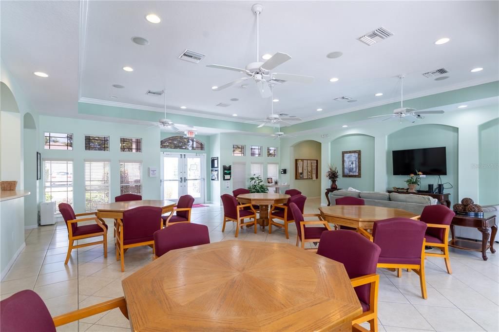 For Sale: $324,900 (2 beds, 2 baths, 1341 Square Feet)