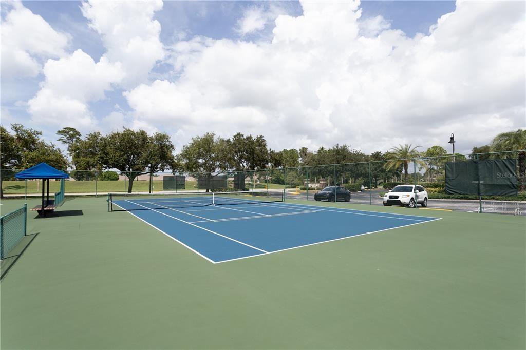 For Sale: $324,900 (2 beds, 2 baths, 1341 Square Feet)