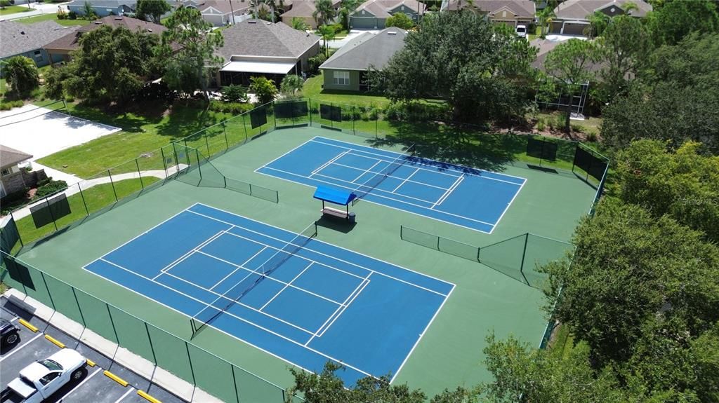 For Sale: $324,900 (2 beds, 2 baths, 1341 Square Feet)