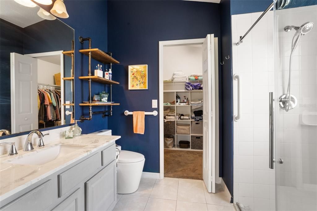 For Sale: $324,900 (2 beds, 2 baths, 1341 Square Feet)