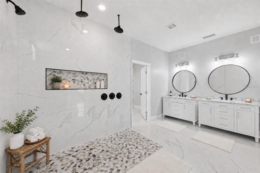 For Sale: $700,000 (3 beds, 3 baths, 2090 Square Feet)