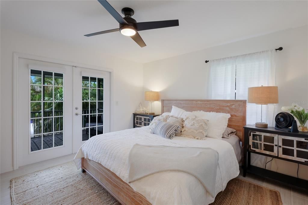 For Sale: $2,325,000 (4 beds, 3 baths, 2686 Square Feet)