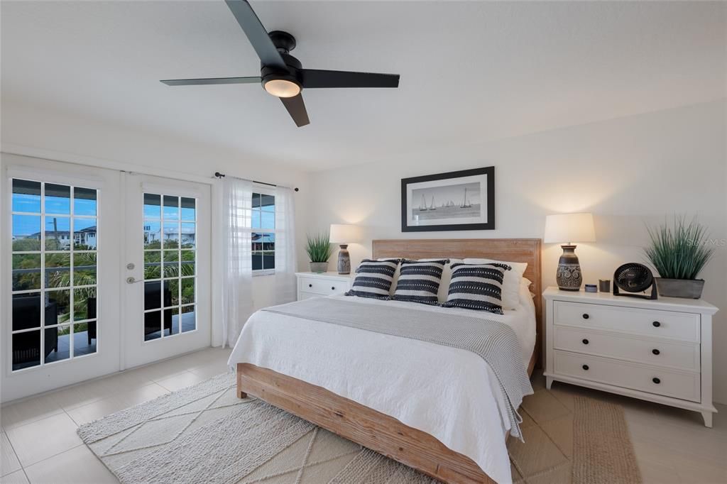 For Sale: $2,325,000 (4 beds, 3 baths, 2686 Square Feet)