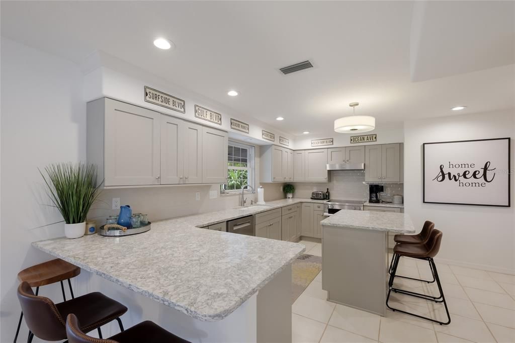 For Sale: $2,325,000 (4 beds, 3 baths, 2686 Square Feet)