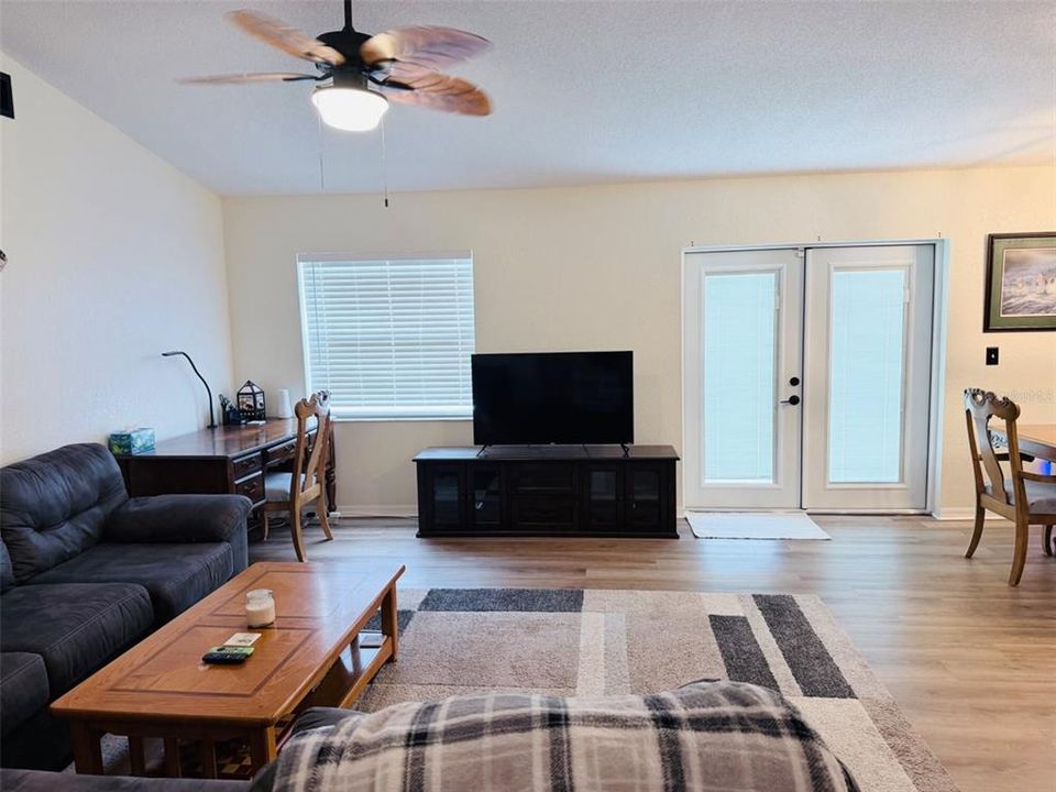 For Rent: $1,995 (3 beds, 2 baths, 1531 Square Feet)