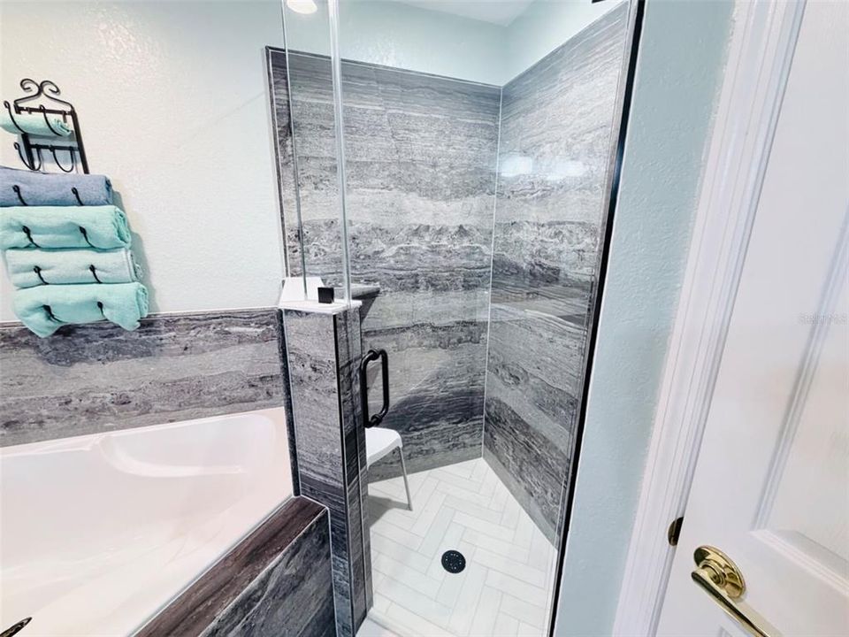 For Rent: $1,995 (3 beds, 2 baths, 1531 Square Feet)