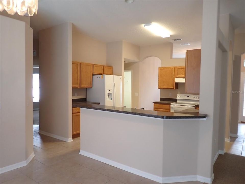 For Rent: $2,900 (3 beds, 2 baths, 2053 Square Feet)