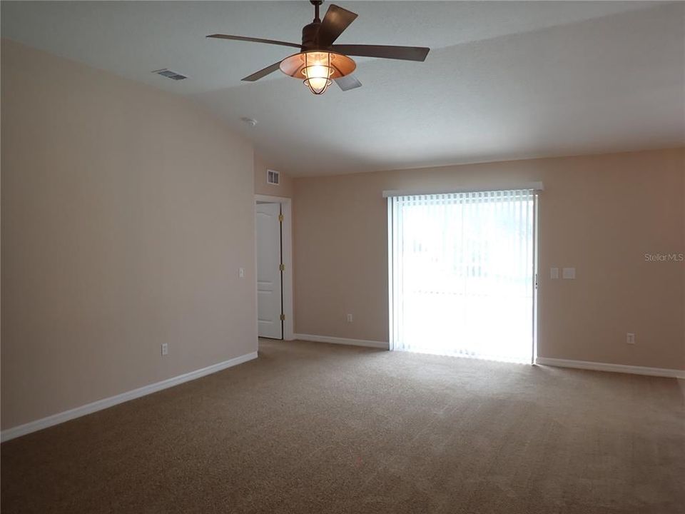 For Rent: $2,900 (3 beds, 2 baths, 2053 Square Feet)