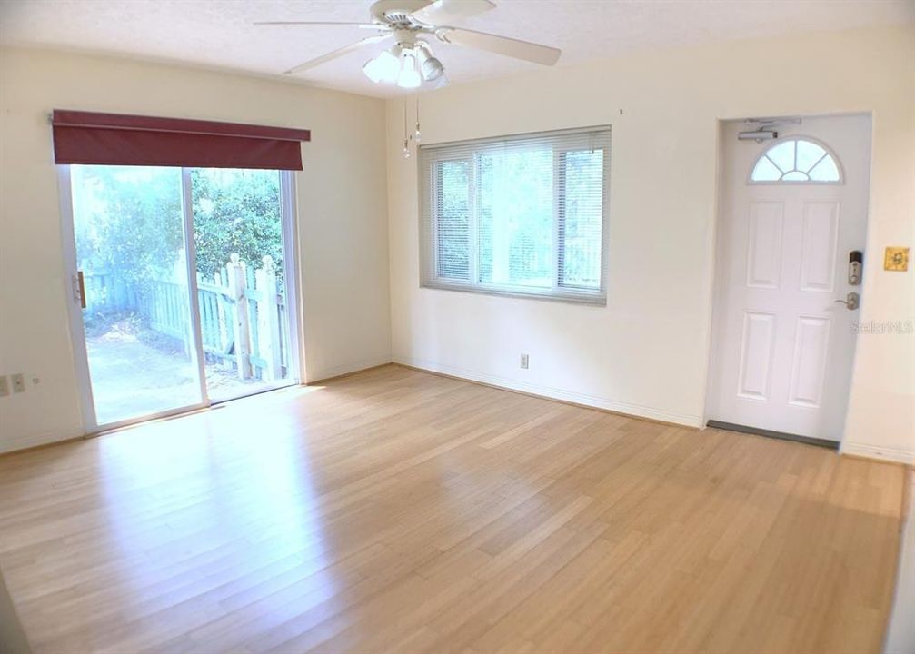 For Rent: $3,000 (3 beds, 2 baths, 1524 Square Feet)