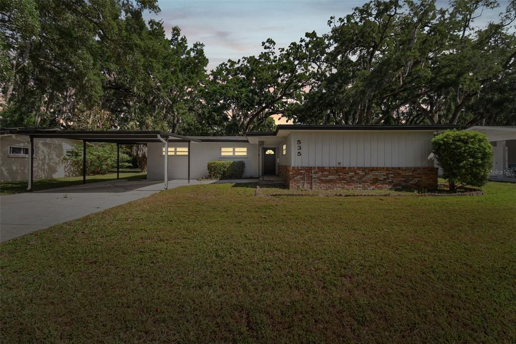 For Rent: $2,800 (4 beds, 2 baths, 1730 Square Feet)