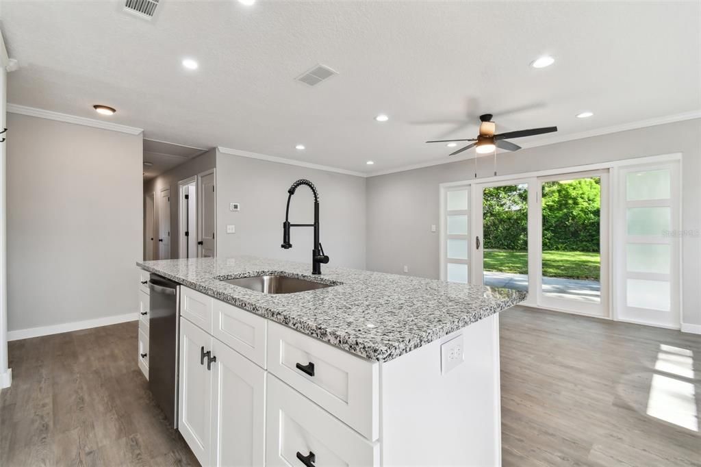 For Rent: $2,800 (4 beds, 2 baths, 1730 Square Feet)