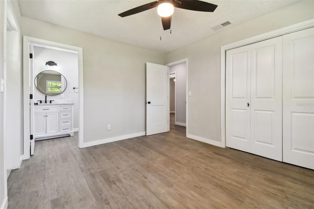 For Rent: $2,800 (4 beds, 2 baths, 1730 Square Feet)