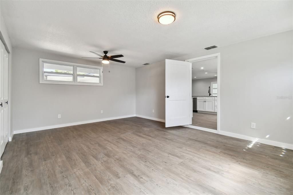 For Rent: $2,800 (4 beds, 2 baths, 1730 Square Feet)