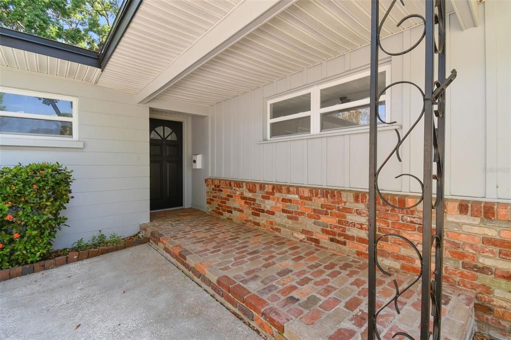 For Rent: $2,800 (4 beds, 2 baths, 1730 Square Feet)