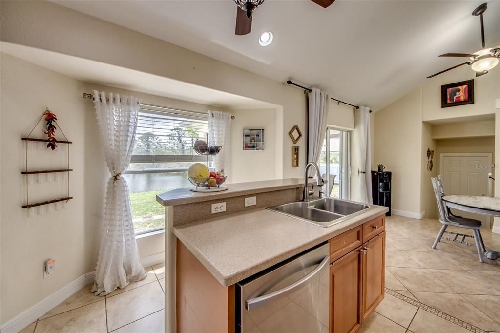 For Sale: $499,000 (3 beds, 2 baths, 1614 Square Feet)