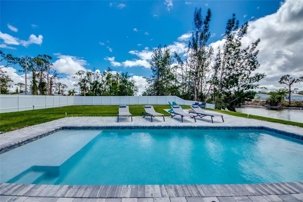 For Sale: $499,000 (3 beds, 2 baths, 1614 Square Feet)