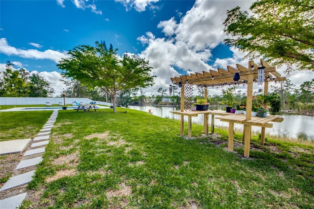For Sale: $499,000 (3 beds, 2 baths, 1614 Square Feet)