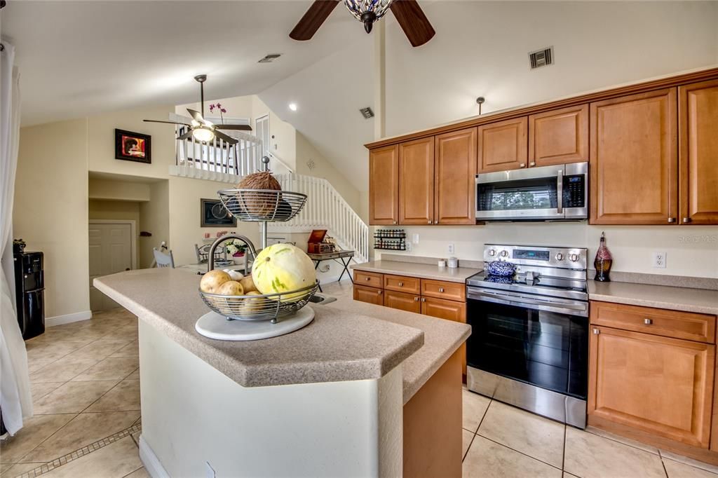 For Sale: $499,000 (3 beds, 2 baths, 1614 Square Feet)