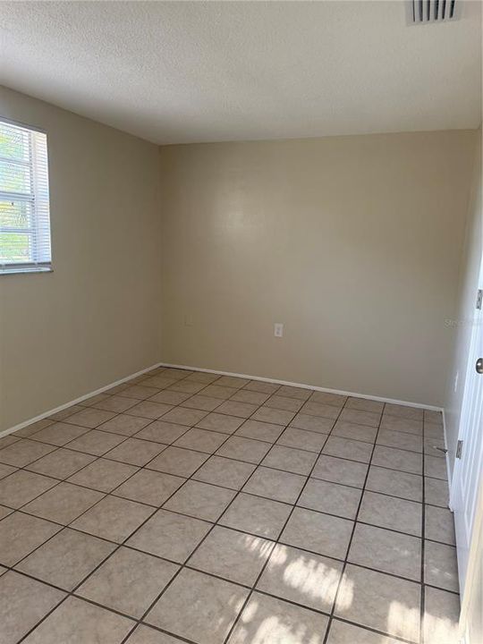 For Sale: $229,000 (2 beds, 1 baths, 744 Square Feet)