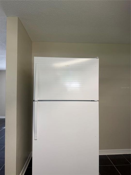 For Sale: $229,000 (2 beds, 1 baths, 744 Square Feet)