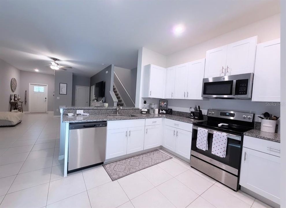 На продажу: $319,900 (3 спален, 2 ванн, 1634 Квадратных фут)