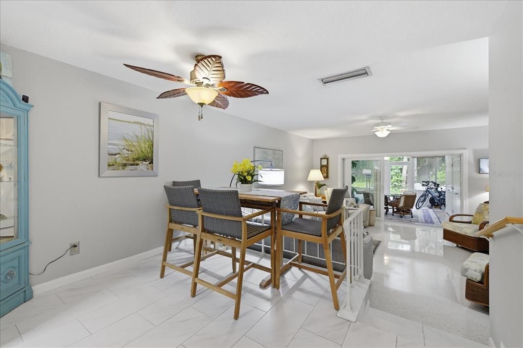 For Sale: $489,000 (2 beds, 1 baths, 1253 Square Feet)