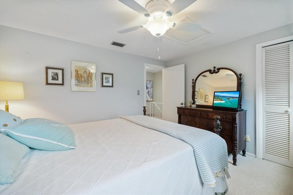 For Sale: $489,000 (2 beds, 1 baths, 1253 Square Feet)