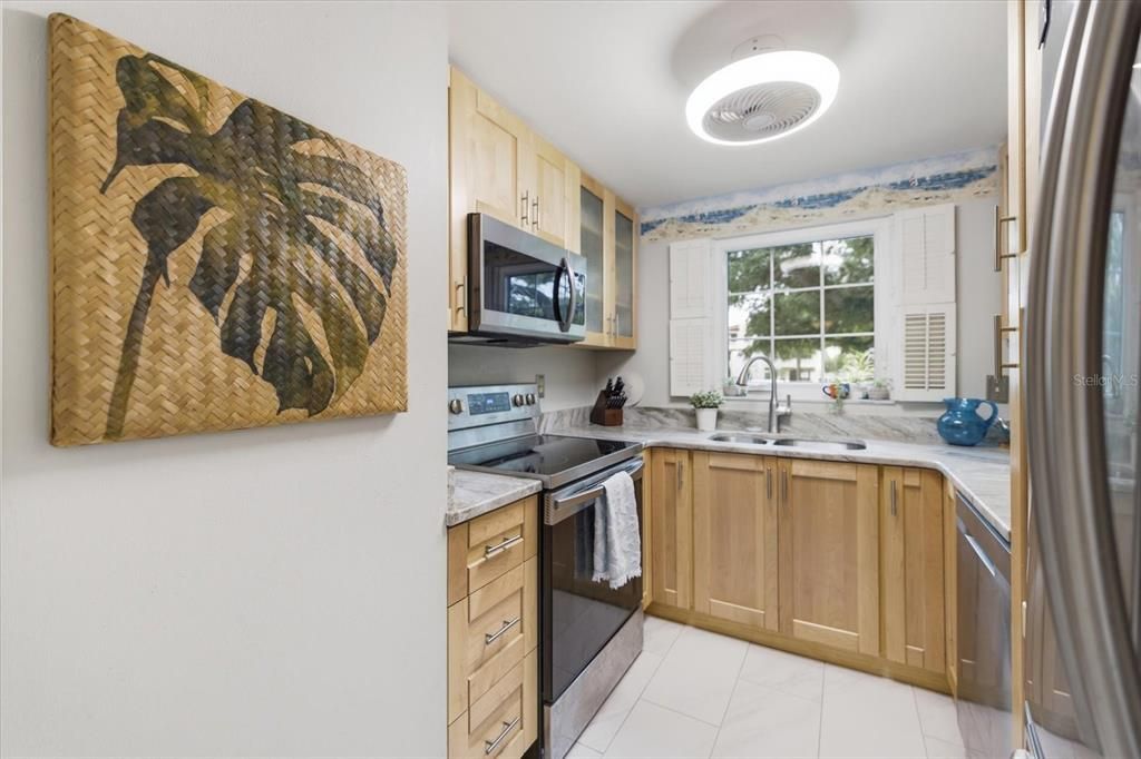 For Sale: $489,000 (2 beds, 1 baths, 1253 Square Feet)
