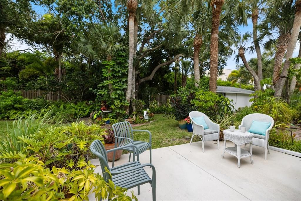 For Sale: $489,000 (2 beds, 1 baths, 1253 Square Feet)