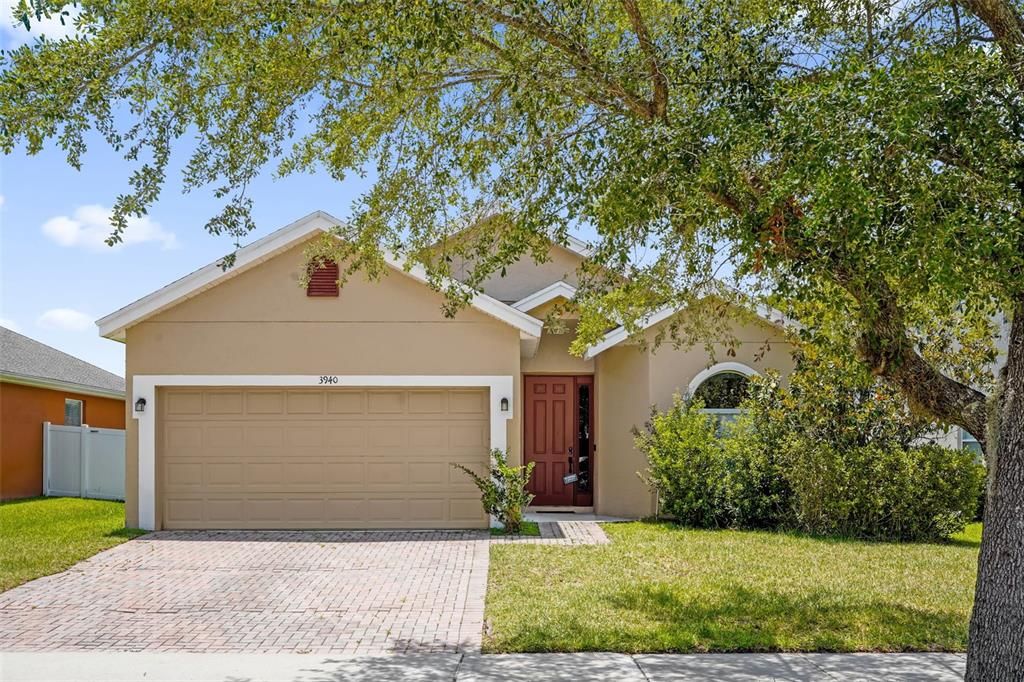 For Sale: $409,000 (3 beds, 2 baths, 1640 Square Feet)