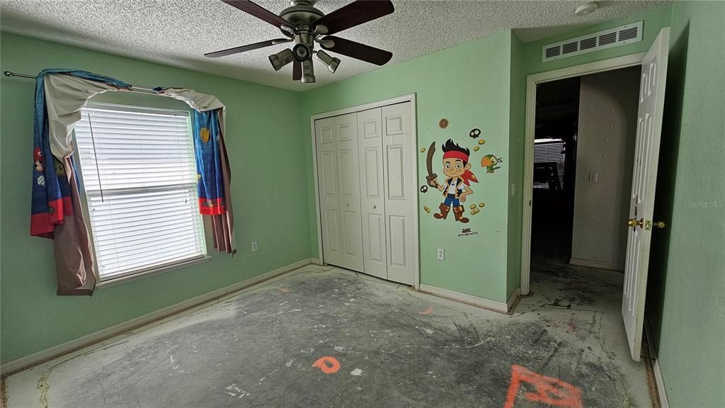 For Sale: $260,000 (3 beds, 2 baths, 1292 Square Feet)