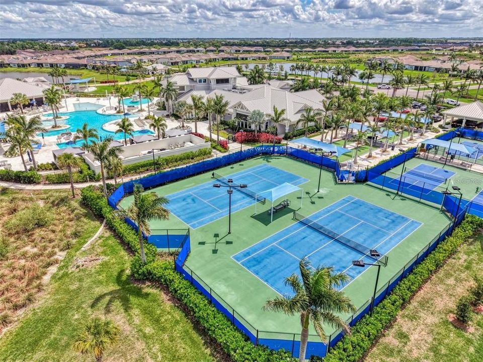 En Venta: $969,000 (3 camas, 3 baños, 2796 Pies cuadrados)